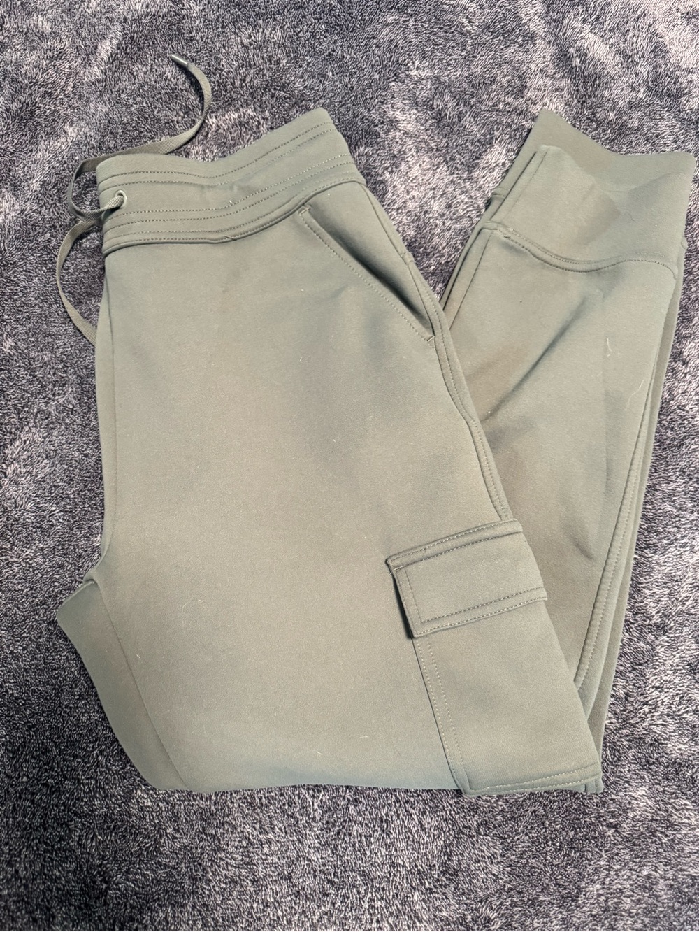 32• Heat Grey Drawstring Cargo Joggers